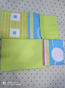 Green Two mix and match pure cotton bedsheets Four pillowcases size 6x6
