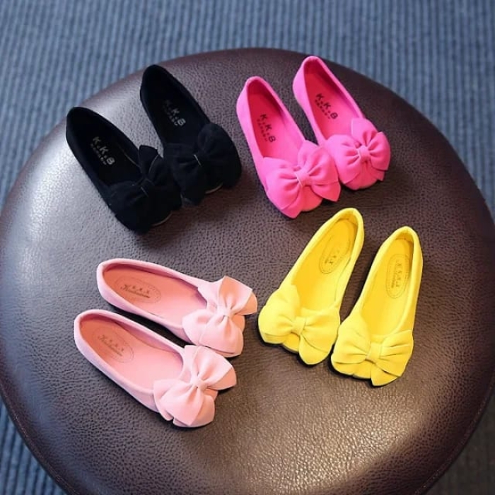 Kids doll shoes with a bow tie design Stylish girls flat shoes
