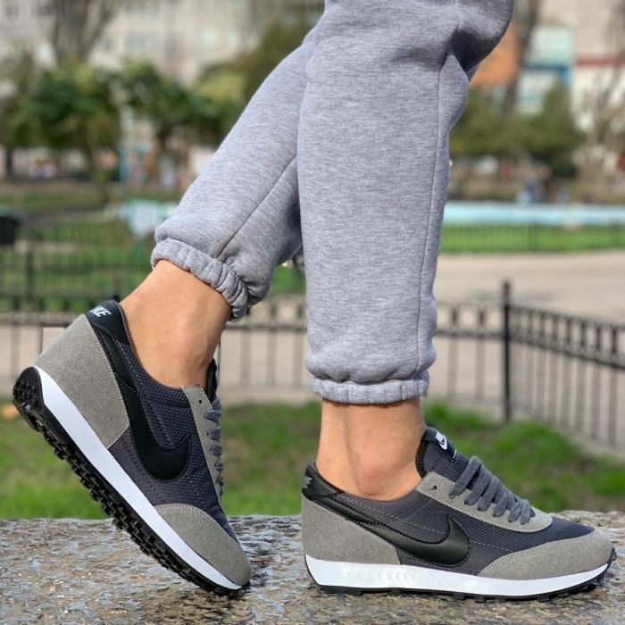 dark grey nike  unisex sneakers available in sizes 36-40