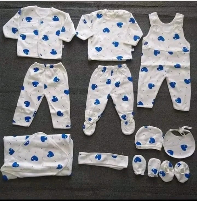 11 pieces baby clothes set age newborns upto 7 months