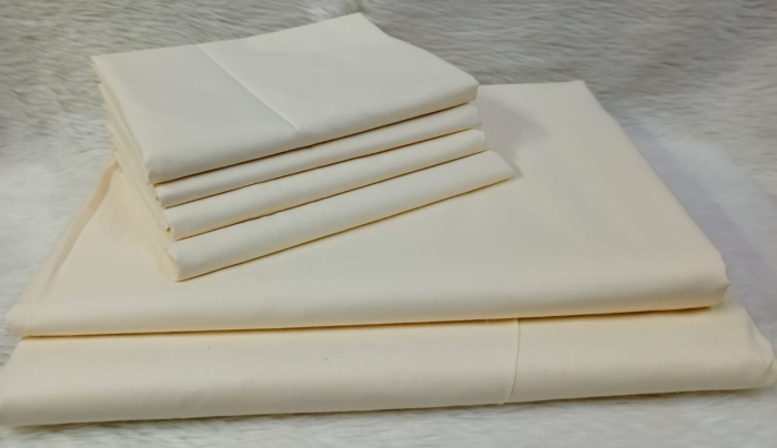 Buy our amazing 7*8  plain bedsheets cotton  with 4 pillowcases [Cream]