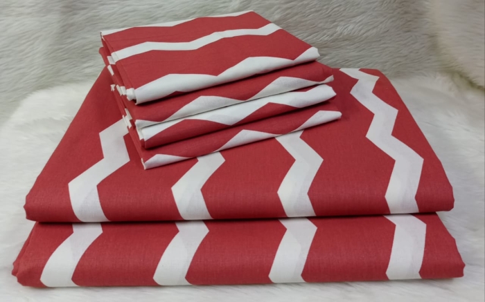 Order our beautiful 7*8  zig zag bedsheets cotton  with 4 pillowcases 