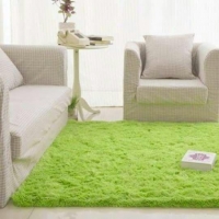 Green Fluffy carpets 5 x 8 sq ft