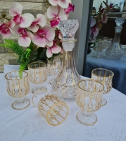 Gold Decanter Set 1 decanter 6 glasses  with Gold rim  Classy and Elegant
