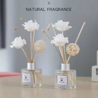 REED Oil Diffusers with Natural Sticks, Glass Bottle and Scented Oil 50ML Daisy Artificial Flowers Dried Flowers (Color : L, Size : L)